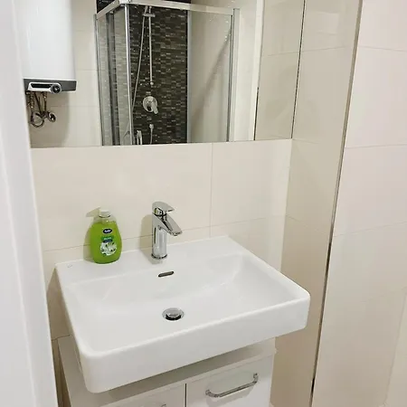 Appartement 1 Bedroom At 1 *